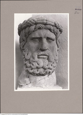 Vorderseite von Sopr. BAS NA [https://www.deutsche-digitale-bibliothek.de/content/lizenzen/rv-ez/] Kopf des Jupiter - Frontalansicht, bh074241_recto. Foto.