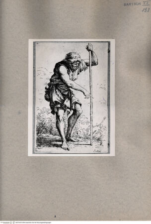 Vorderseite von  [http://creativecommons.org/publicdomain/mark/1.0/] Ein armer, alter Mann auf einen Stock gestützt - , bh076423. Foto.