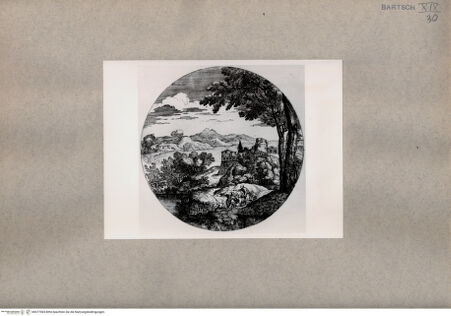 Vorderseite von  [http://creativecommons.org/publicdomain/mark/1.0/] Landschaft mit vier Männern - , bh077065. Foto.