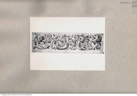 Vorderseite von  [http://creativecommons.org/publicdomain/mark/1.0/] Groteske - , bh078669. Foto.