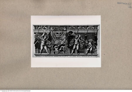 Vorderseite von Bibliotheca Hertziana [http://creativecommons.org/publicdomain/mark/1.0/] Ravenna, San Vitale, Thron des Neptun (sog.) - Relief mit Putten - Gesamtansicht, bh080079. Foto.