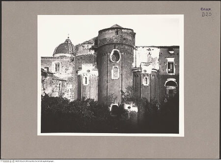 Vorderseite von ICCD [https://www.deutsche-digitale-bibliothek.de/content/lizenzen/rv-ez/] DuomoSüdostfassade - Apsiden, bh082750_recto. Foto.