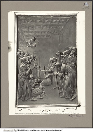 Vorderseite von ICCD [https://www.deutsche-digitale-bibliothek.de/content/lizenzen/rv-ez/] Fragment eines Grabmals - Gesamtansicht, bh082827_recto. Foto.