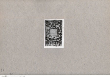 Vorderseite von  [http://creativecommons.org/publicdomain/mark/1.0/] Emblem - , bh084895. Foto.