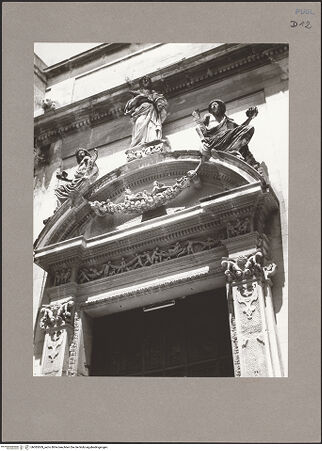 Vorderseite von Hutzel, Max [https://www.deutsche-digitale-bibliothek.de/content/lizenzen/rv-ez/] Duomo & AssuntaSüdfassade - Portal, oberes Teil, bh085509_recto. Foto: Hutzel, Max.
