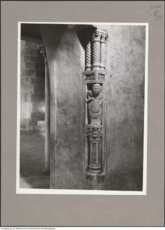 Vorderseite von Hutzel, Max [https://www.deutsche-digitale-bibliothek.de/content/lizenzen/rv-ez/] KanzelSüdliche Säule - Gesamtansicht, bh085520_recto. Foto: Hutzel, Max.