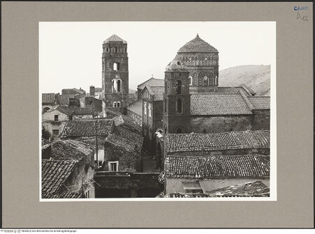 Vorderseite von Hutzel, Max [https://www.deutsche-digitale-bibliothek.de/content/lizenzen/rv-ez/] Duomo - Gesamtansicht von Südosten, bh085523_recto. Foto: Hutzel, Max.