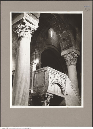 Vorderseite von Hutzel, Max [https://www.deutsche-digitale-bibliothek.de/content/lizenzen/rv-ez/] Kanzel - Südwestliche Ecke, Detail, bh085528_recto. Foto: Hutzel, Max.