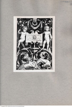 Vorderseite von  [http://creativecommons.org/publicdomain/mark/1.0/] Ausschmückung - , bh085828. Foto.