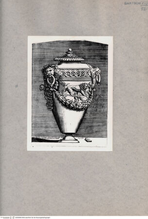 Vorderseite von  [http://creativecommons.org/publicdomain/mark/1.0/] Vase - , bh085884. Foto.
