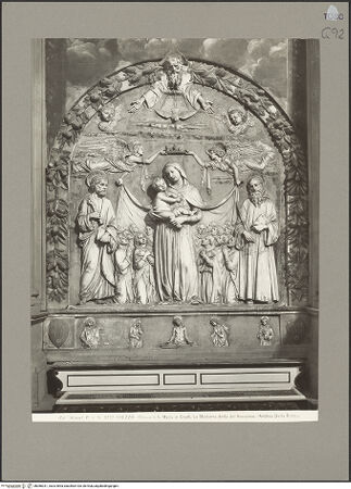 Vorderseite von Alinari [https://www.deutsche-digitale-bibliothek.de/content/lizenzen/rv-ez/] Altar der Familie Carbonati (Schutzmantelmadonna zwischen den heiligen Petrus und Benedikt von Nursia) - Gesamtansicht, bh086331_recto. Foto.