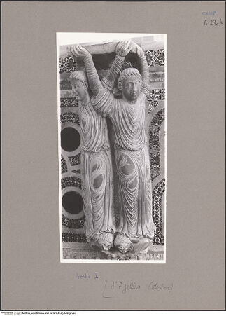 Vorderseite von Sopr. BAS NA [https://www.deutsche-digitale-bibliothek.de/content/lizenzen/rv-ez/] Rechte KanzelLesepult mit den Subdiakone - Ansicht von rechts, bh088046_recto. Foto.