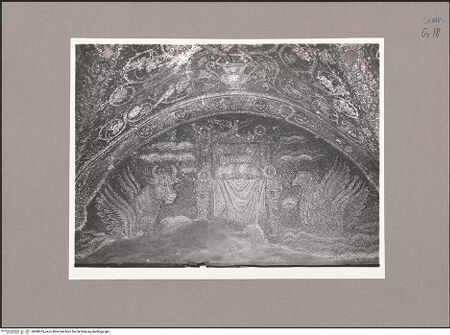 Vorderseite von Sopr. BAS NA [https://www.deutsche-digitale-bibliothek.de/content/lizenzen/rv-ez/] MosaikdekorationEtimasia mit dem Löwe und dem Adler - Gesamtansicht, bh088053_recto. Foto.