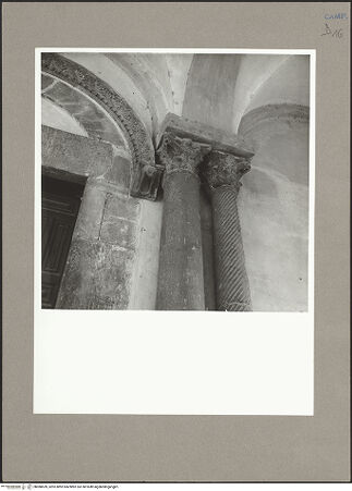 Vorderseite von Hutzel, Max [https://www.deutsche-digitale-bibliothek.de/content/lizenzen/rv-ez/] Säule und KapitelleRechte Doppelsäule - Oberes Teil und Kapitelle, bh088559_recto. Foto: Hutzel, Max.
