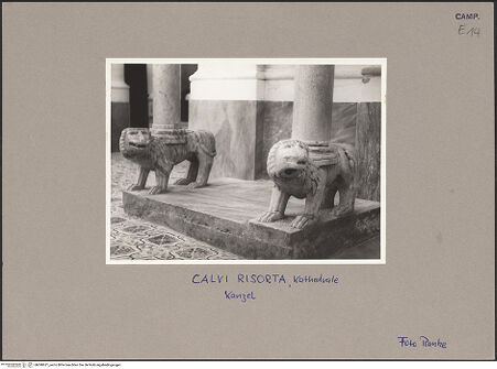 Vorderseite von Ranke [https://www.deutsche-digitale-bibliothek.de/content/lizenzen/rv-ez/] Löwen - Tragfiguren, bh090621_recto. Foto: Ranke.