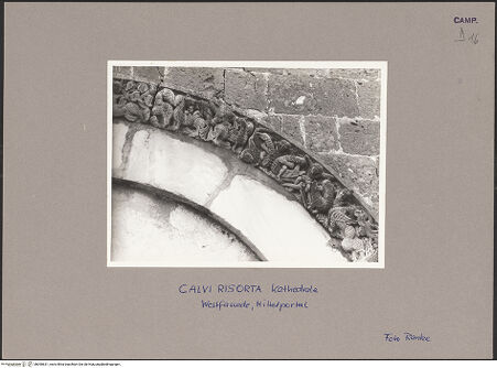 Vorderseite von Ranke [https://www.deutsche-digitale-bibliothek.de/content/lizenzen/rv-ez/] Archivolte des Hauptportals - Rechte Seite, bh090631_recto. Foto: Ranke.