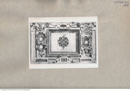 Vorderseite von  [http://creativecommons.org/publicdomain/mark/1.0/] Ornament - , bh090656. Foto.