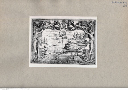 Vorderseite von  [http://creativecommons.org/publicdomain/mark/1.0/] Ornament - , bh090665. Foto.