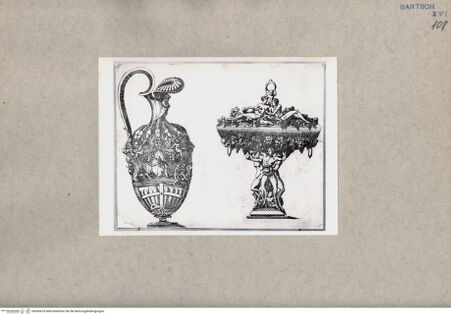 Vorderseite von  [http://creativecommons.org/publicdomain/mark/1.0/] Zwei Vasen - , bh090670. Foto.