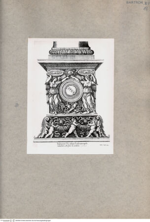 Vorderseite von  [http://creativecommons.org/publicdomain/mark/1.0/] Basis der Theodosius-Säule - , bh090676. Foto.