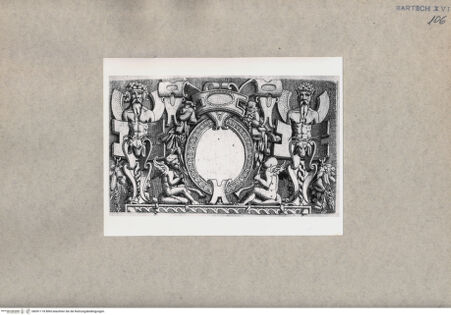 Vorderseite von  [http://creativecommons.org/publicdomain/mark/1.0/] Ornament - , bh091118. Foto.