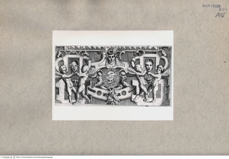 Vorderseite von  [http://creativecommons.org/publicdomain/mark/1.0/] Ornament - , bh091119. Foto.