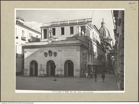 Vorderseite von Alinari [https://www.deutsche-digitale-bibliothek.de/content/lizenzen/rv-ez/] Piazza dei Giudici - Ansicht, bh091649_recto. Foto.