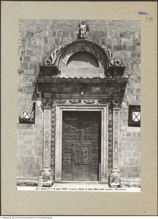 Vorderseite von Alinari [https://www.deutsche-digitale-bibliothek.de/content/lizenzen/rv-ez/] Hauptportal - Gesamtansicht, bh091835_recto. Foto.