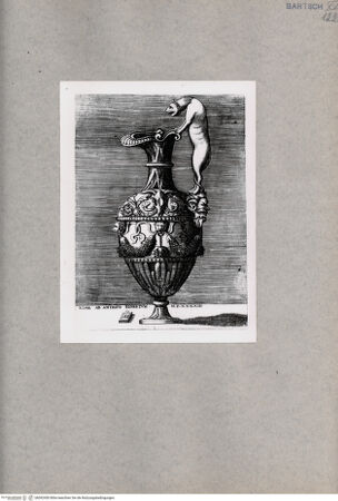 Vorderseite von  [http://creativecommons.org/publicdomain/mark/1.0/] Vase - , bh092450. Foto.