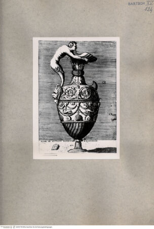 Vorderseite von  [http://creativecommons.org/publicdomain/mark/1.0/] Vase - , bh092738. Foto.