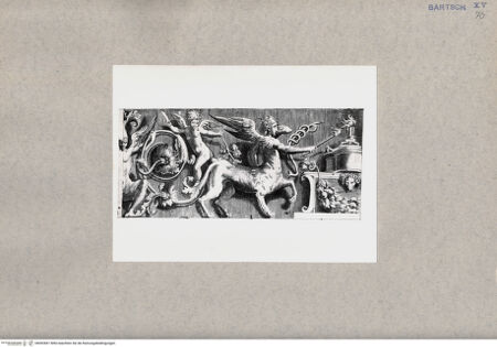 Vorderseite von  [http://creativecommons.org/publicdomain/mark/1.0/] Fries - , bh092841. Foto.