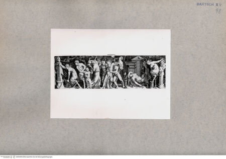 Vorderseite von  [http://creativecommons.org/publicdomain/mark/1.0/] Fries mit mythologischer Szene - , bh092855. Foto.