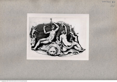 Vorderseite von  [http://creativecommons.org/publicdomain/mark/1.0/] Mann mit Doppelflöte, einem Putto und einer Frau - , bh093402. Foto.