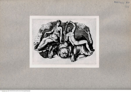 Vorderseite von  [http://creativecommons.org/publicdomain/mark/1.0/] Frau und Mann auf einem Löwenfell - , bh093403. Foto.