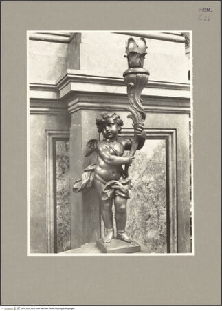 Vorderseite von Pedrini, Augusto [https://www.deutsche-digitale-bibliothek.de/content/lizenzen/rv-ez/] Engel mit Fackel - Frontalansicht, bh093534_recto. Foto: Pedrini, Augusto.