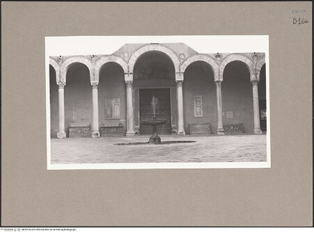 Vorderseite von Sopr. BAS NA [https://www.deutsche-digitale-bibliothek.de/content/lizenzen/rv-ez/] Duomo & San Matteo - Narthex, bh093706_recto. Foto.