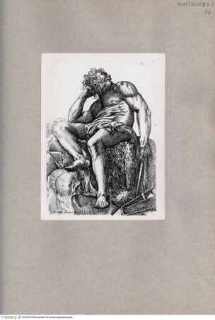 Vorderseite von  [http://creativecommons.org/publicdomain/mark/1.0/] Sitzender Mann - , bh094554. Foto.