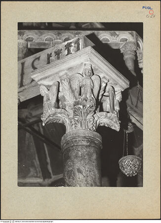 Vorderseite von Ficarelli, Bari [https://www.deutsche-digitale-bibliothek.de/content/lizenzen/rv-ez/] Ziborium - Südwestliches Kapitell, von Südwesten, bh095237_recto. Foto: Ficarelli, Michele.