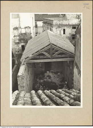 Vorderseite von Hutzel, Max [https://www.deutsche-digitale-bibliothek.de/content/lizenzen/rv-ez/] Sant'Angelo Odoaldis - Ansicht von oben, bh095501_recto. Foto: Hutzel, Max.