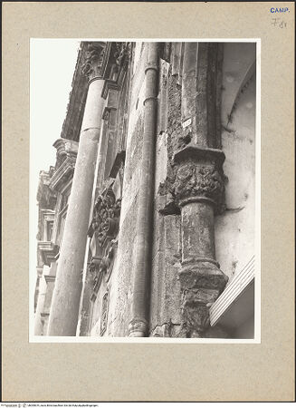 Vorderseite von Hutzel, Max [https://www.deutsche-digitale-bibliothek.de/content/lizenzen/rv-ez/] Arco di Sant'Eligio - Arco di Sant'Eligio, Detail: Säule, bh095819_recto. Foto: Hutzel, Max.