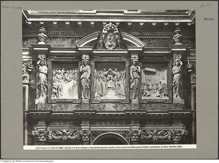 Vorderseite von Alinari  [https://www.deutsche-digitale-bibliothek.de/content/lizenzen/rv-ez/] Grabmal Pauls V. - oberes Geschoss, bh096096_recto. Foto.