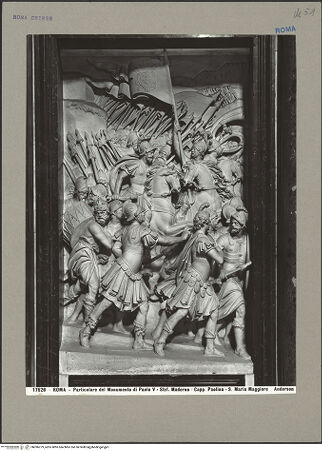 Vorderseite von Alinari (Anderson) [https://www.deutsche-digitale-bibliothek.de/content/lizenzen/rv-ez/] Grabmal Pauls V.linkes Relief: Der päpstliche Heereszug gegen die Türken in Ungarn - Gesamtansicht, bh096279_recto. Foto.