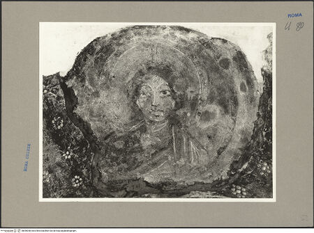 Vorderseite von Hutzel, Max [https://www.deutsche-digitale-bibliothek.de/content/lizenzen/rv-ez/] Nische mit Fresken der thronenden Madonna und Heiligen - Fragment: Haupt Christi, bh096358_recto. Foto: Hutzel, Max.