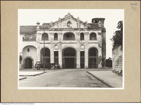 Vorderseite von Hutzel, Max [https://www.deutsche-digitale-bibliothek.de/content/lizenzen/rv-ez/] Santa CaterinaHauptfassade - Gesamtansicht, bh096776_recto. Foto: Hutzel, Max.