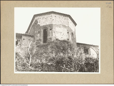 Vorderseite von Hutzel, Max [https://www.deutsche-digitale-bibliothek.de/content/lizenzen/rv-ez/] Santa Caterina - Teilansicht von Nordwesten, bh096777_recto. Foto: Hutzel, Max.