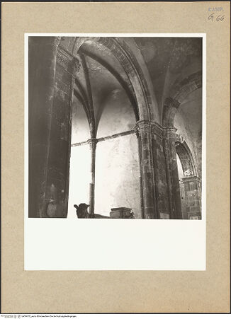 Vorderseite von Hutzel, Max [https://www.deutsche-digitale-bibliothek.de/content/lizenzen/rv-ez/] Santa Caterina - Blick zur Hauptkapelle von links, bh096782_recto. Foto: Hutzel, Max.