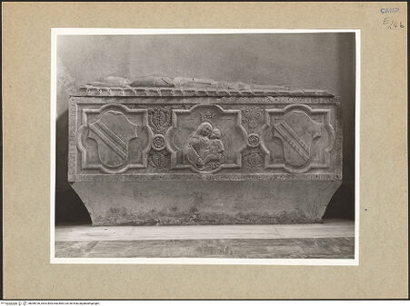 Vorderseite von Hutzel, Max [https://www.deutsche-digitale-bibliothek.de/content/lizenzen/rv-ez/] Grabmal des Matteo de Capua, Graf der Palena  (gest. 1481) - Frontalansicht, bh096790_recto. Foto: Hutzel, Max.