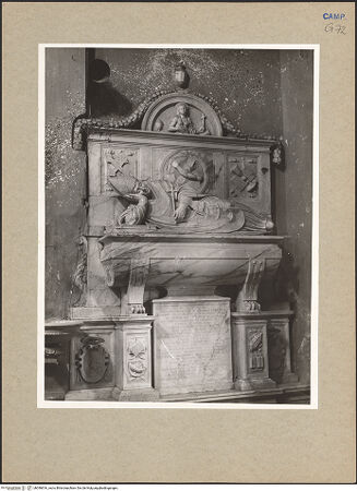 Vorderseite von Hutzel, Max [https://www.deutsche-digitale-bibliothek.de/content/lizenzen/rv-ez/] Grabmal des Bischofs Angelo Orabona - Frontalansicht, bh096816_recto. Foto: Hutzel, Max.