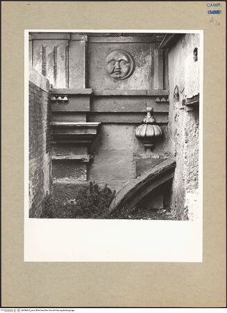 Vorderseite von Hutzel, Max [https://www.deutsche-digitale-bibliothek.de/content/lizenzen/rv-ez/] Porta Napoli - Detail, bh096823_recto. Foto: Hutzel, Max.