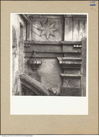 Vorderseite von Hutzel, Max [https://www.deutsche-digitale-bibliothek.de/content/lizenzen/rv-ez/] Porta Napoli - Detail, bh096825_recto. Foto: Hutzel, Max.